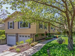 270 Bristol St, Northfield, IL 60093