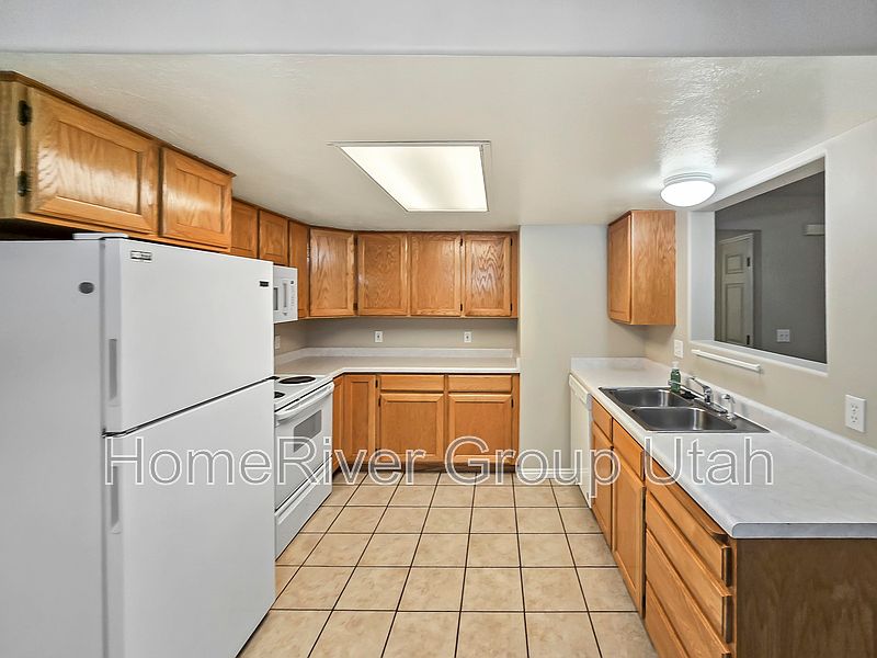 1st image of 1502 N 1335 W #9