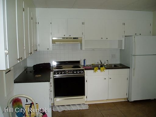 3rd image of 302 Fleetwood Dr APT 4