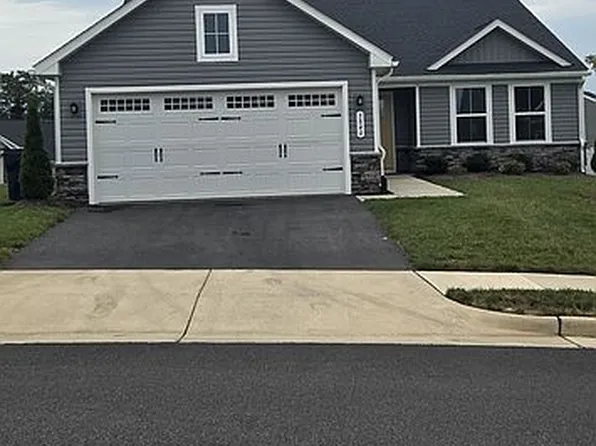 3840 Roxburgh St, Rockingham, VA 22801