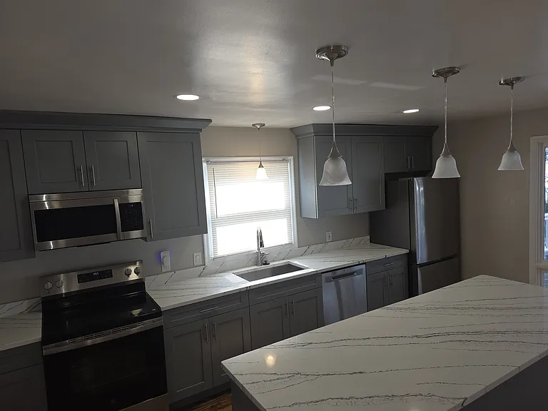 1331 Bayville St — Photo 6