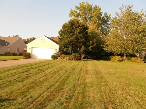 530 Greenside Dr, Painesville, OH 44077