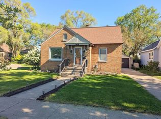 909 Grant Ave, Grand Haven, MI 49417