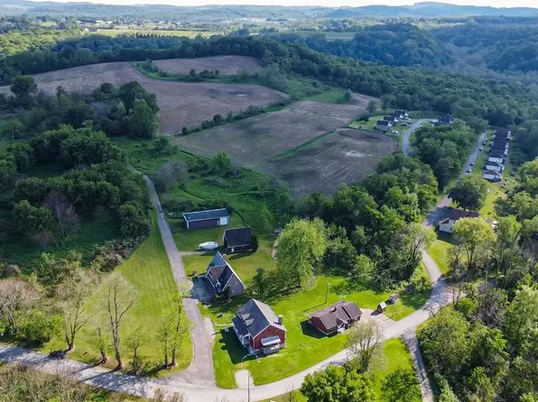 375 Reduction Rd, Smithton, PA 15479