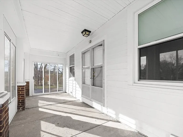 11901 Bellefontaine Rd — Photo 5