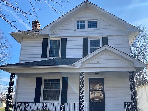 2nd image of 128 N Marion St