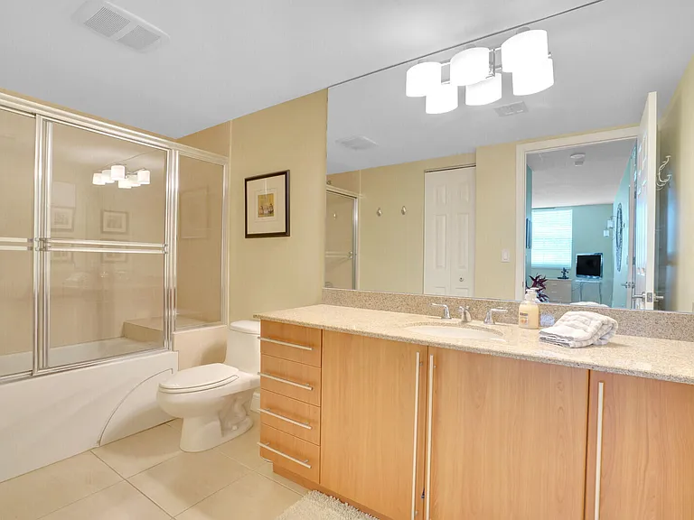 610 Clematis St #401 — Photo 19