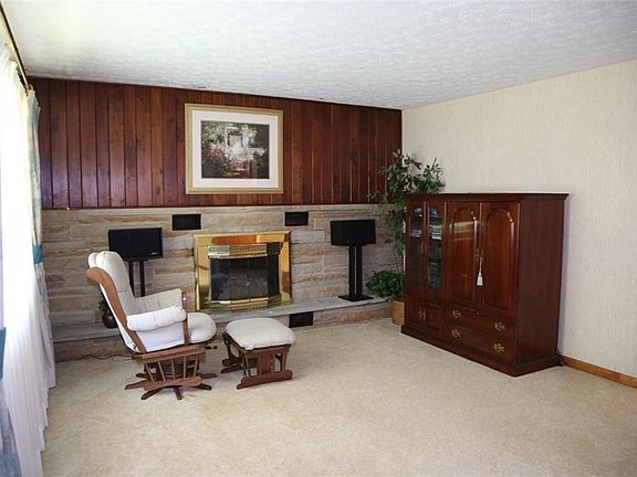 5th image of 1480 N Polen Ave