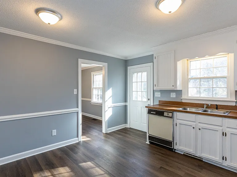 1601 Homestead Rd — Photo 10