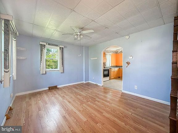 5th image of 1005 3rd Ave