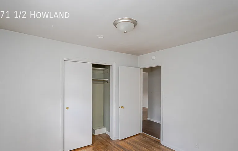 571 Howland Ave — Photo 4