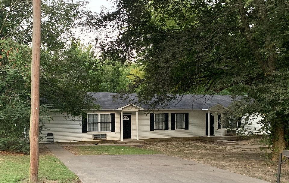 2nd image of 120 Laconte St