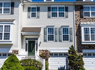 36 Shoreham Dr, Coatesville, PA 19320