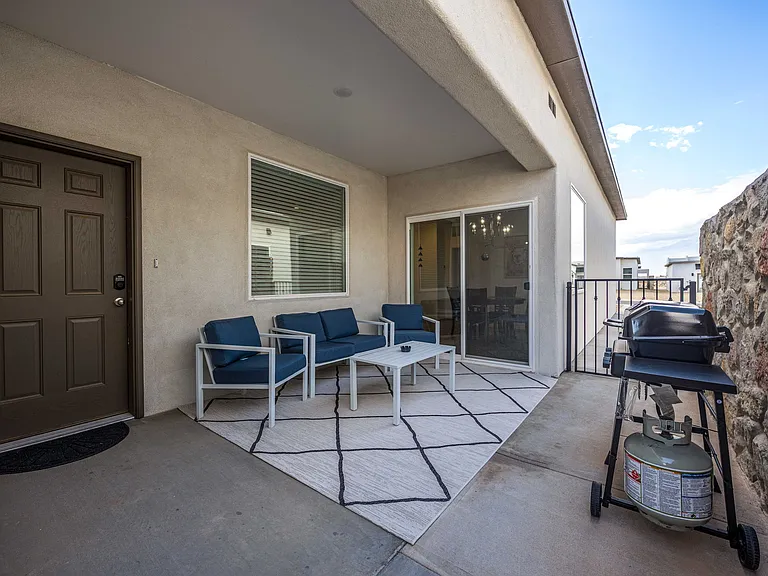 3653 Central Ave — Photo 4