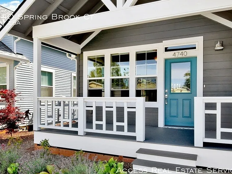 4740 Spring Brook Ct — Photo 32