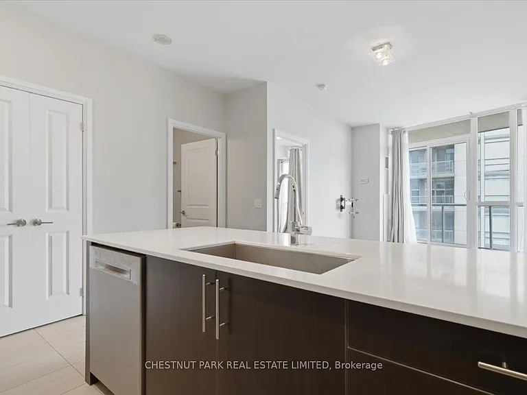 530 Saint Clair Ave W #1706 — Photo 15