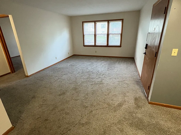 103 Zenith Dr #2 — Photo 2