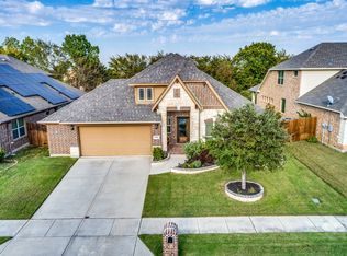 1009 Longhorn Dr, Aubrey, TX 76227