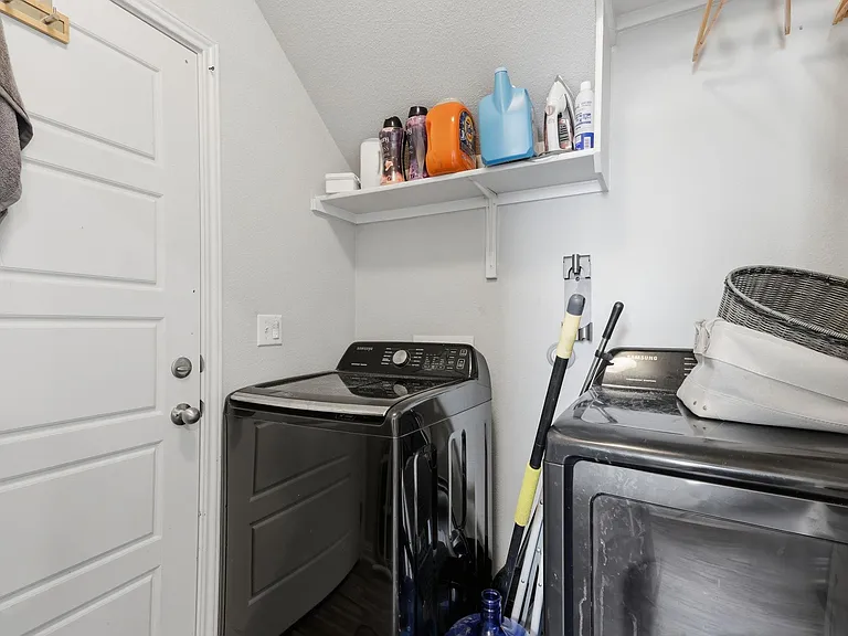 10005 Dalliance Ln — Photo 12
