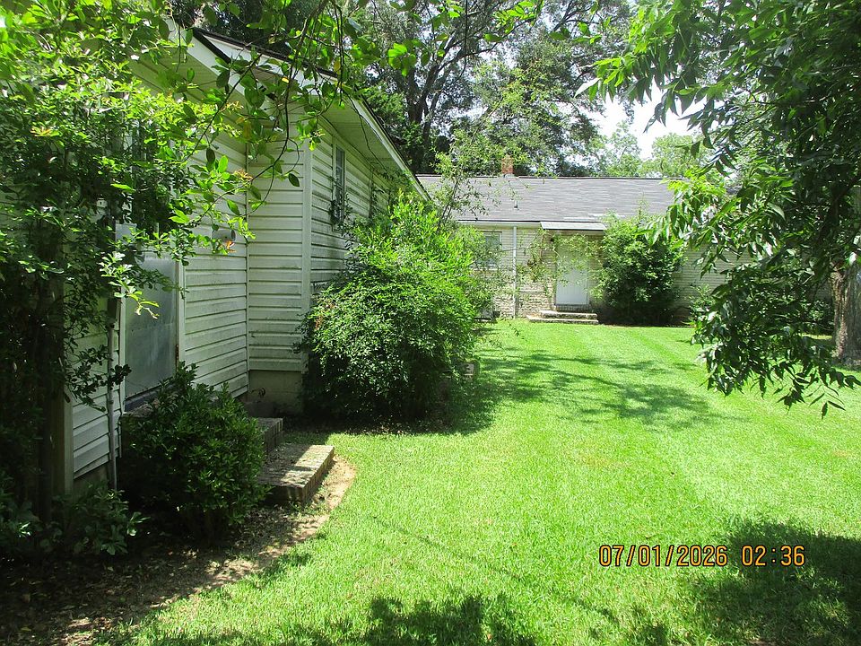 1st image of 1704B Whitney Ave