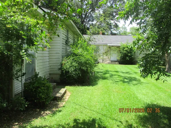 1704B Whitney Ave, Albany, GA 31707