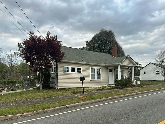 3rd image of 771 E Currahee St