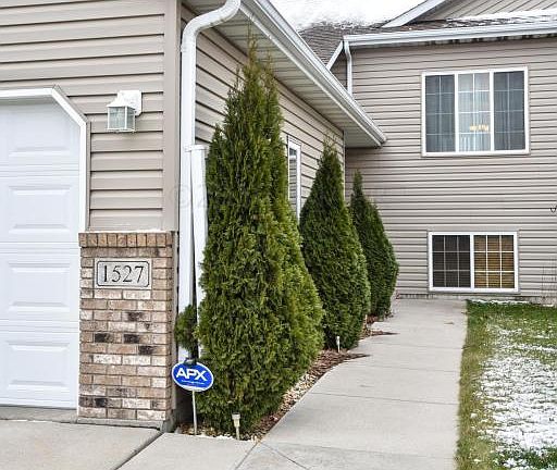 3rd image of 1527 34th Ave S