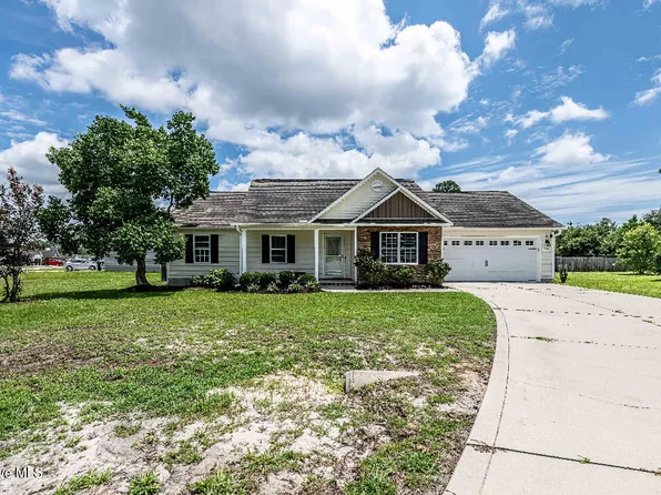 501 Waldorf Court, Hubert, NC 28539