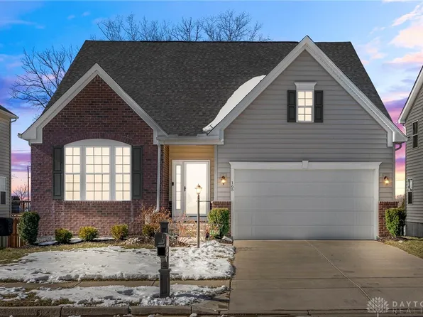 165 Regatta Park Dr, Fairborn, OH 45324