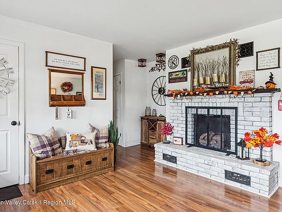 4th image of 64145 New York 10