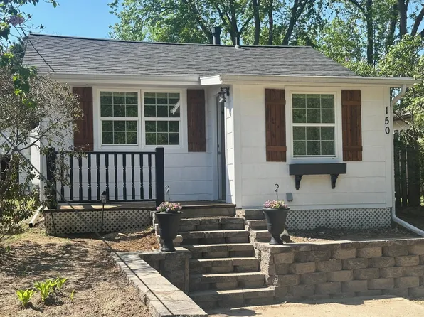 150 Locust St, Saint Paul, MN 55115