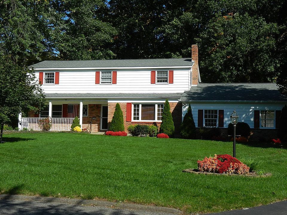 2nd image of 24 Hearthside Dr