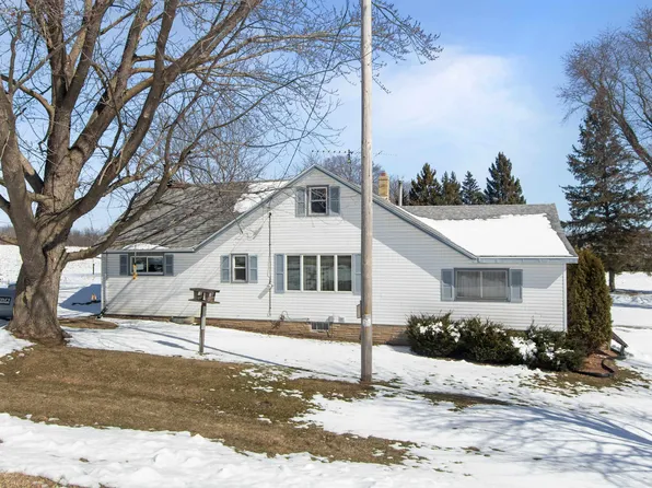 N6592 N Cedar Rd, Iron Ridge, WI 53035