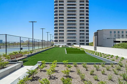 The Parklane Photo 1