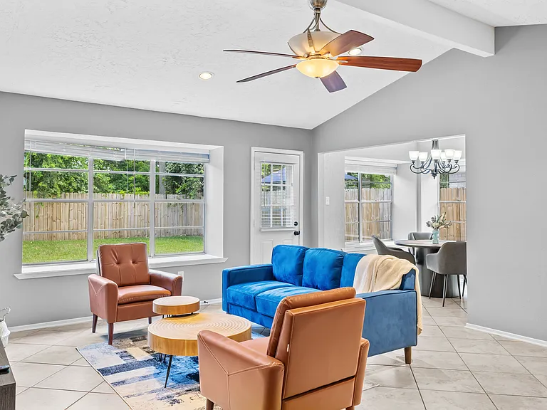 9731 Appleridge Dr — Photo 5