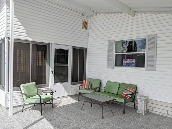 3rd image of 362 Lake Erie Ln