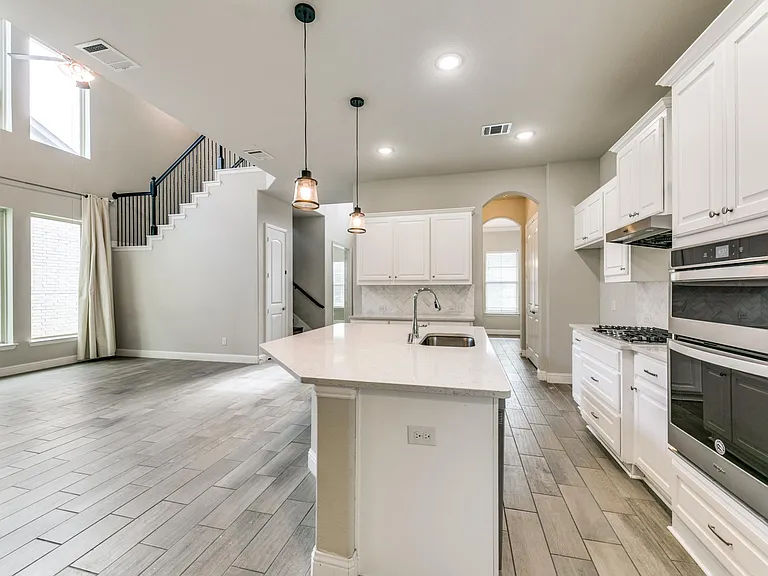 17660 Sequoia Dr — Photo 8
