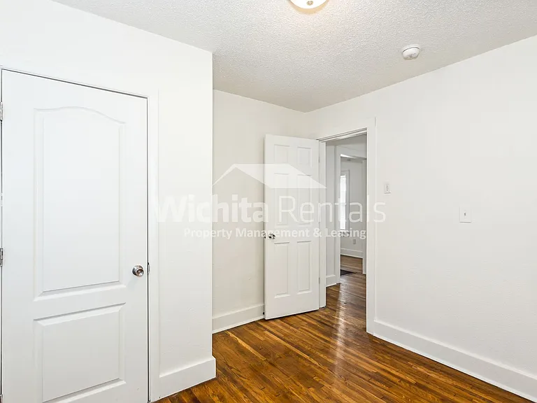 531 S Meridian Ave — Photo 11