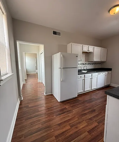 827 Market St #3 — Photo 13