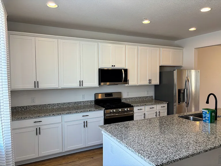 Kitchen(2nd Floor)