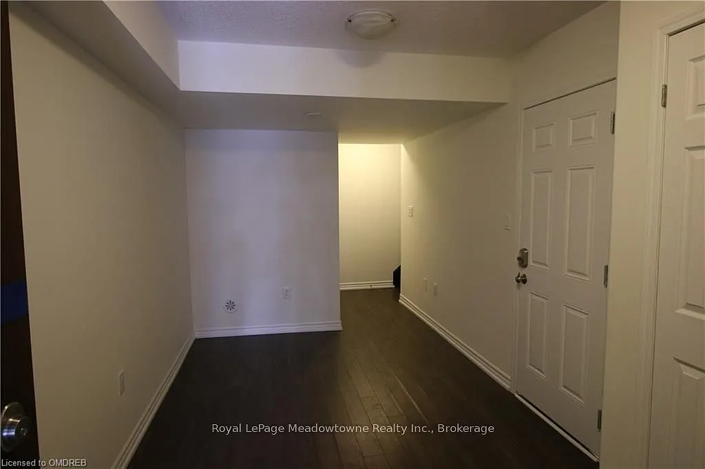 3 bed, $3,000 — Photo 3