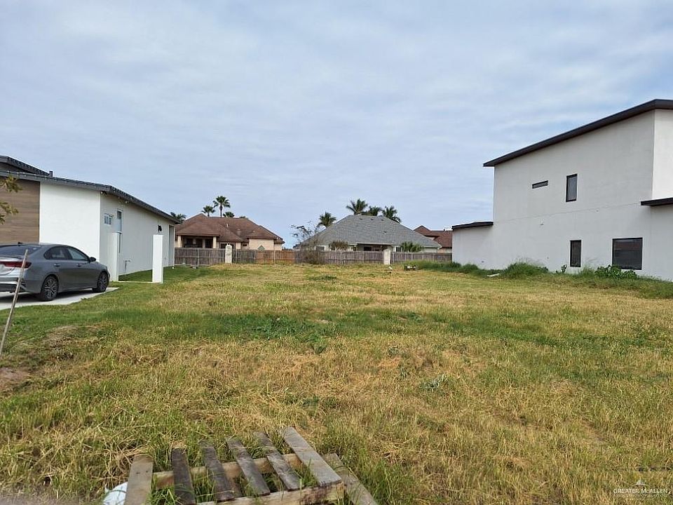 2nd image of 1713 Villa Centenario St