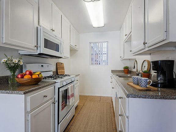 4th image of 612 E Cypress Ave APT 113