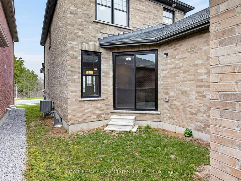 1047 Rippingale Trl — Photo 23