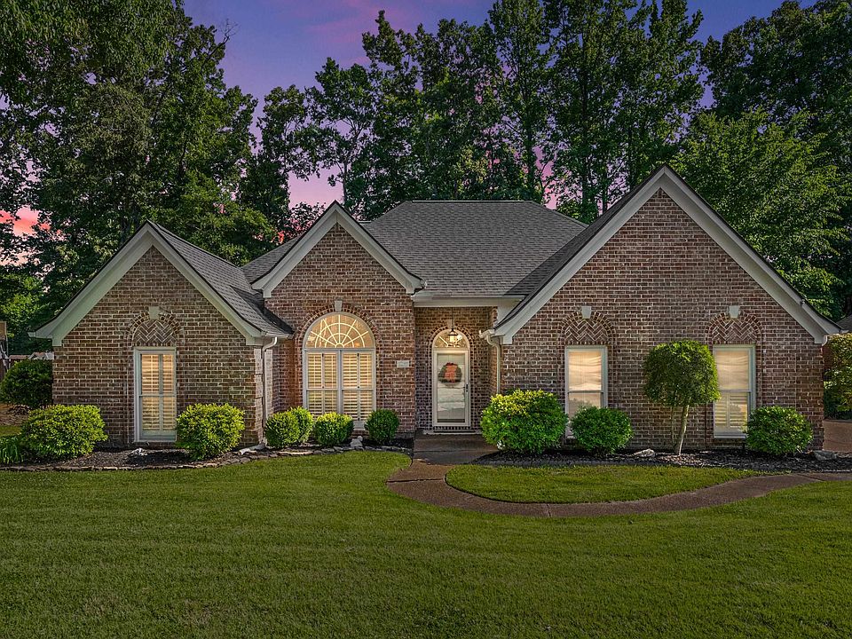 1st image of 8217 Thorne Dr