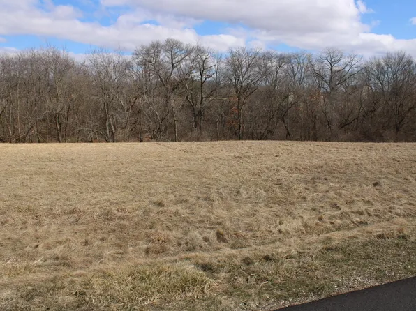 28-5 Colonial Ct, Lanark, IL 61046