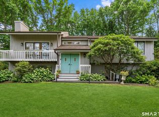 520 Walnut Tree Hill Rd, Shelton, CT 06484