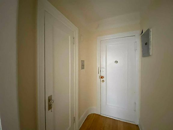 4th image of 118-18 Metro Ave #5