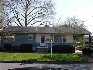 2nd image of 489 Willow St