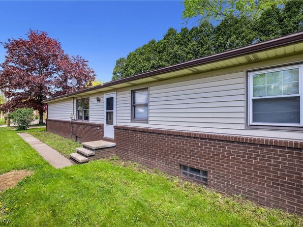 241 W Good Ave, Wadsworth, OH 44281